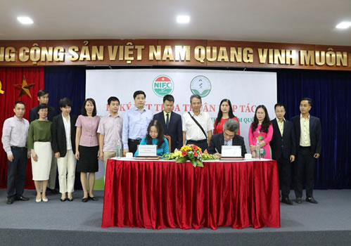 Lễ ký kết Biên bản ghi nhớ hợp tác giữa Viện Kiểm nghiệm an toàn vệ sinh thực phẩm quốc gia (NIFC) với Trường Đại học Dược Hà Nội ( HUP)