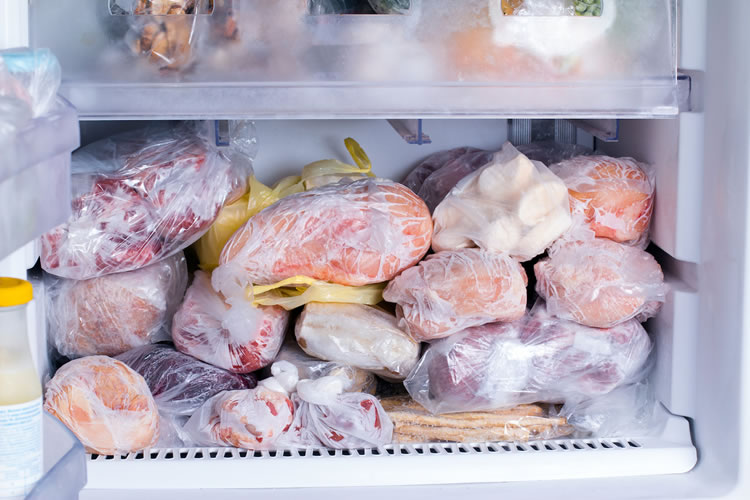 3 mối nguy hại lớn cho cơ thể nếu ăn thịt đông lạnh quá thường xuyên - Ảnh 1
