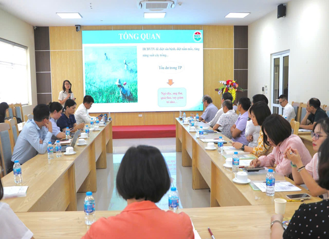 MSc-Luu-Thi-Huyen-Trang-presented-a-report-on-residues-analysis-using-LC-HRMS