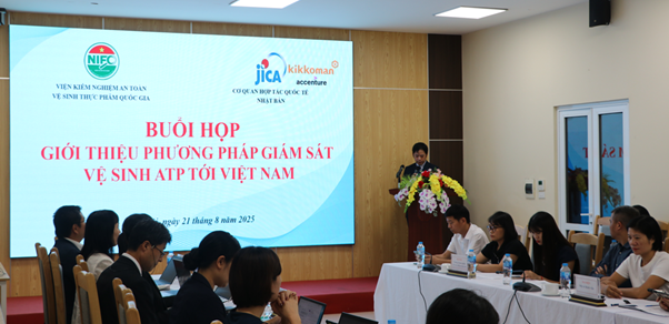 Mr-Shinoda-Takanobu-Deputy-Chief-Representative-of-JICA-Vietnam-Office-spoke-at-the-Meeting