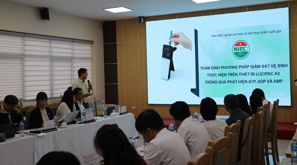 Some-pictures-at-the-Meeting-03