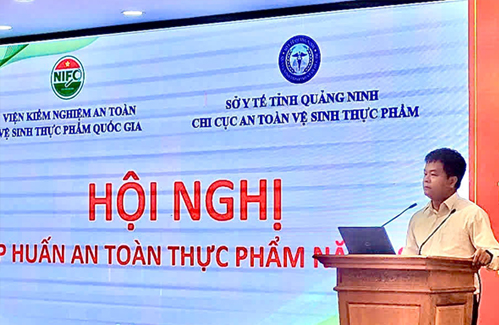 Lớp đào tạo “Kỹ thuật lấy mẫu thực phẩm” tại Quảng Ninh