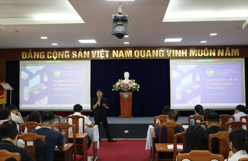 giang-vien-chia-se-kien-thuc-ai