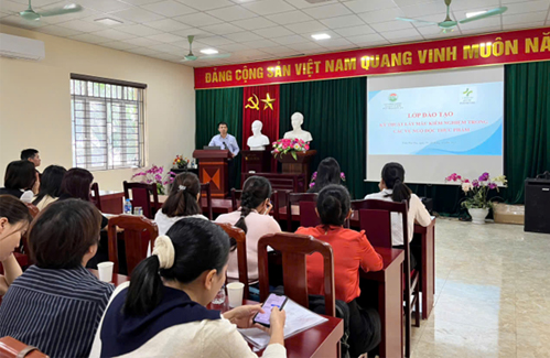 Viện Kiểm nghiệm an toàn vệ sinh thực phẩm quốc gia phối hợp với Sở Y tế tỉnh Phú Thọ tổ chức lớp Tập huấn Kỹ thuật lấy mẫu kiểm nghiệm trong các vụ ngộ độc thực phẩm tại tỉnh Phú Thọ