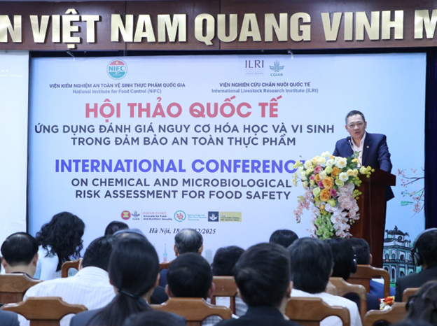 Dr-Nguyen-Viet-Hung-Regional-Director-of-ILRI-Asia-delivered-a-speech