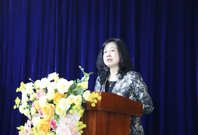 Bộ trưởng Bộ Y tế Đào Hồng Lan trao Quyết định công tác cán bộ-5