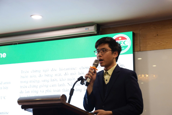 Two-representatives-of-the-VFSA-presented-a-risk-assessment-report-01