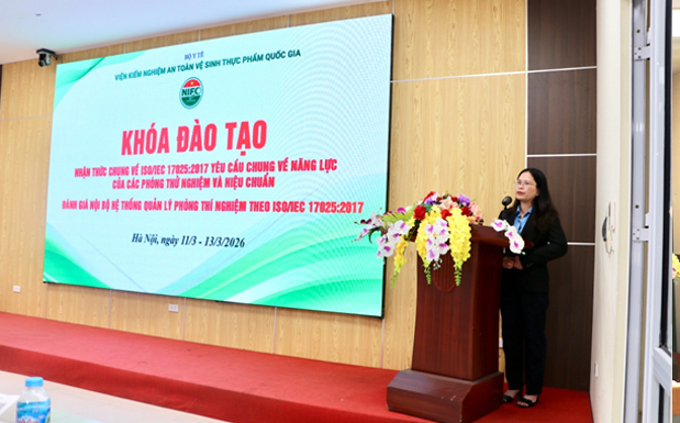 ts-le-thi-phuong-thao-pho-vien-truong-vien-kiem-nghiem-ve-sinh-an-toan-thuc-pham-quoc-gia-phat-bieu-khai-mac