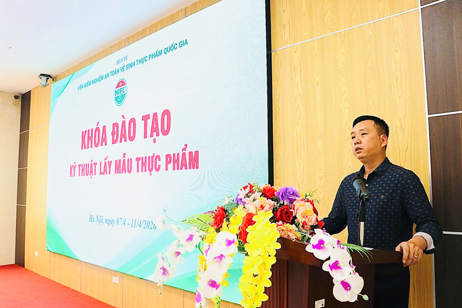 Khai giảng khóa đào tạo “Kỹ thuật lấy mẫu thực phẩm”-5