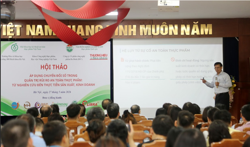 ThS-BS-nguyen-van-nhien-pho-chu-tich-hoi-khoa-hoc-ky-thuat-attp-viet-nam-nguyen-pho-chanh-thanh-tra-bo-y-te-bao-cao