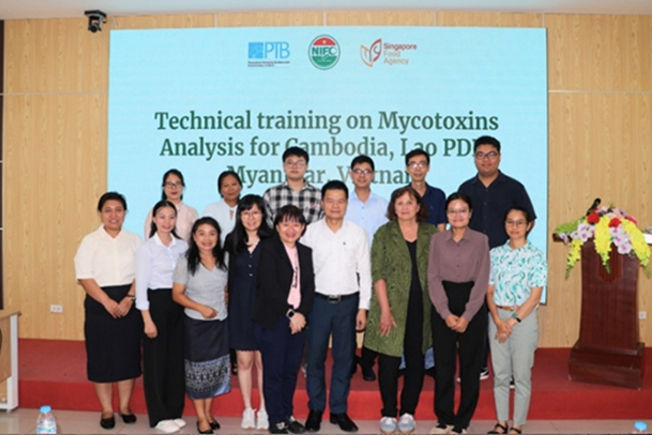 Khoa-dao-tao-chuyen-sau-ve-phan-tich-doc-to-vi-nam-mycotoxin-trong-ngu-coc-cho-mot-so-nuoc-trong-khu-vuc-ASEAN