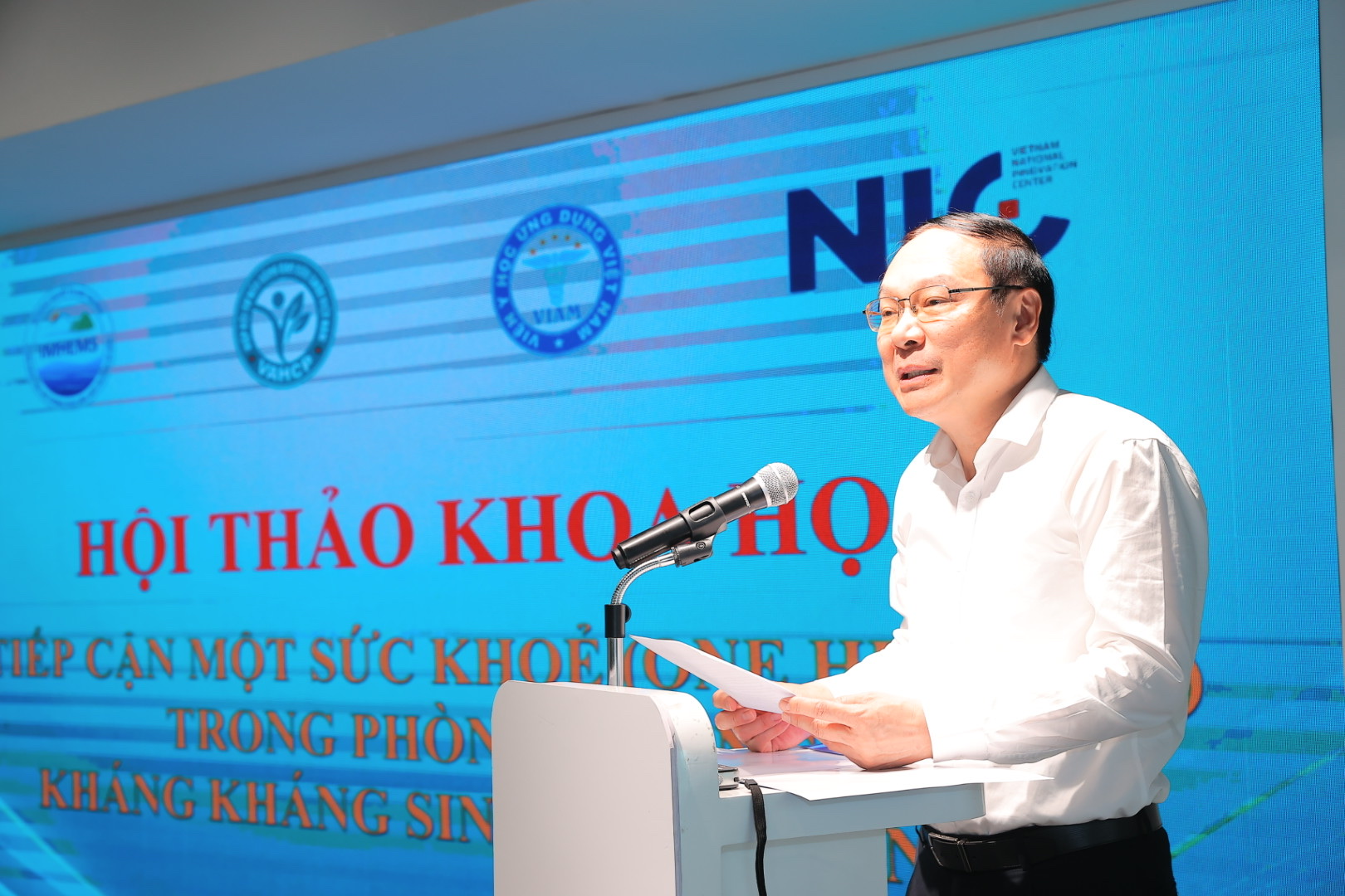 Phối hợp liên ngành kiểm soát kháng kháng sinh theo cách tiếp cận One Health- Ảnh 3. Phối hợp liên ngành kiểm soát kháng kháng sinh theo cách tiếp cận One Health- Ảnh 3.